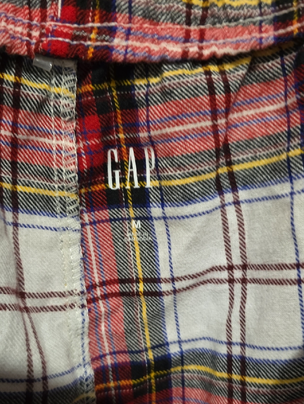 GAP - Picture 3 of 4